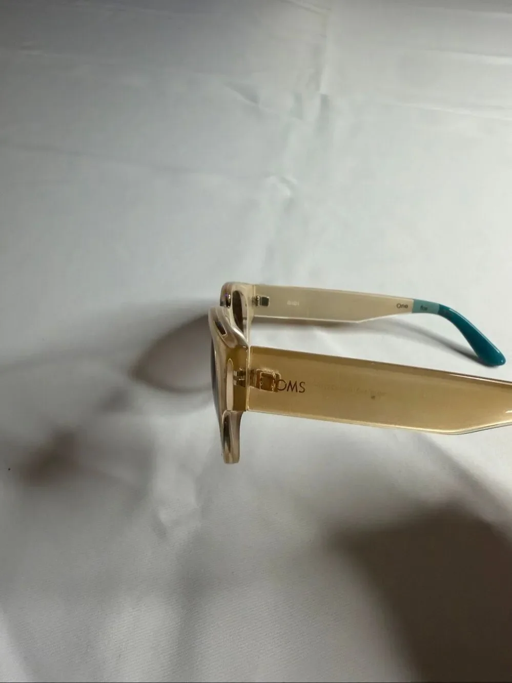 Toms One For One Sunglasses GIGI S018-142-02 Beige Round Frames 52 [] 19 142